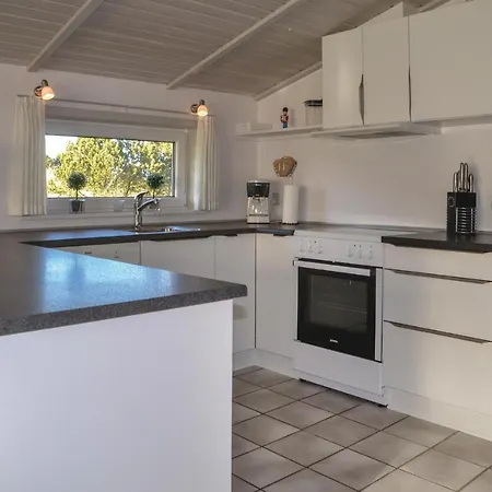 Four-bedroom Holiday With A Fireplace 04 Holiday home *