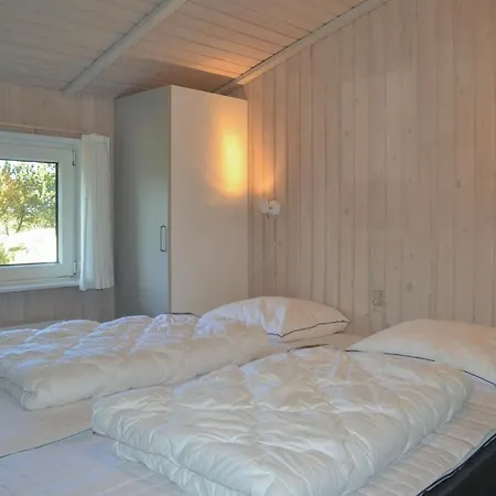 Four-bedroom Holiday With A Fireplace 04 Vejers Strand