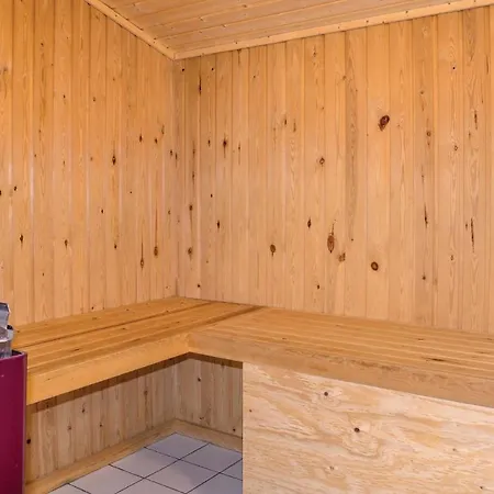 Four-bedroom Holiday With A Fireplace 04 Holiday home